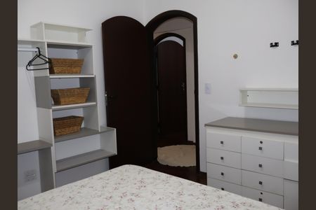 Casa à venda com 440m², 4 quartos e 15 vagasQuarto 2