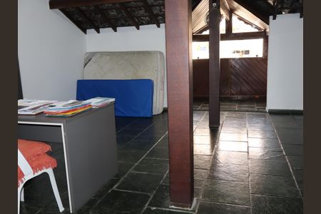Casa à venda com 440m², 4 quartos e 15 vagasSótão