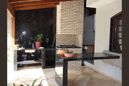 Casa à venda com 440m², 4 quartos e 15 vagasÁrea gourmet
