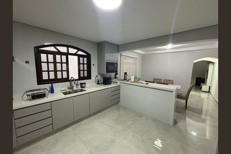 Casa para alugar com 313m², 3 quartos e 1 vagaCozinha - Armários