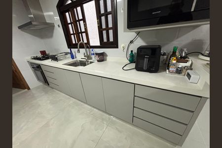 Casa para alugar com 313m², 3 quartos e 1 vagaCozinha - Armários