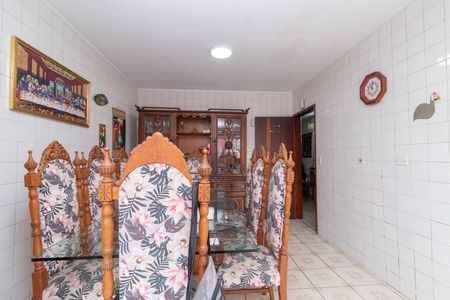 Casa para alugar com 204m², 3 quartos e 2 vagas Casa para alugar com 204m², 3 quartos e 2 vagasSala de Jantar