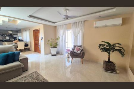 Casa de Condomínio à venda com 3 quartos, 320m² em Vargem Pequena, Rio de Janeiro