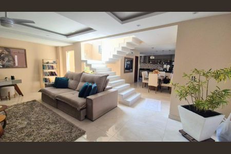 Casa de Condomínio à venda com 3 quartos, 320m² em Vargem Pequena, Rio de Janeiro