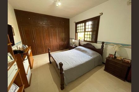 Casa de condomínio à venda com 450m², 4 quartos e 3 vagas