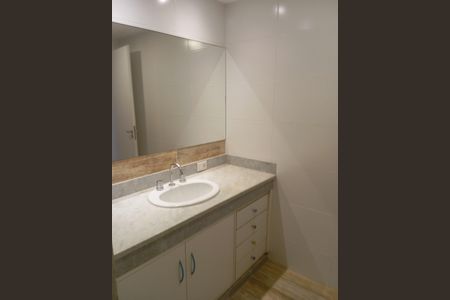 Apartamento para alugar com 120m², 3 quartos e 1 vaga Apartamento para alugar com 120m², 3 quartos e 1 vagaBanheiro 1