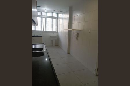 Apartamento para alugar com 120m², 3 quartos e 1 vaga Apartamento para alugar com 120m², 3 quartos e 1 vagaCozinha e Área de Serviço