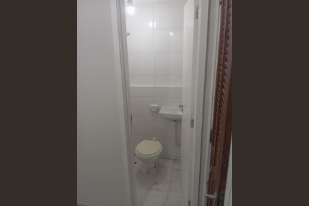 Apartamento para alugar com 120m², 3 quartos e 1 vaga Apartamento para alugar com 120m², 3 quartos e 1 vagaBanheiro área de serviço