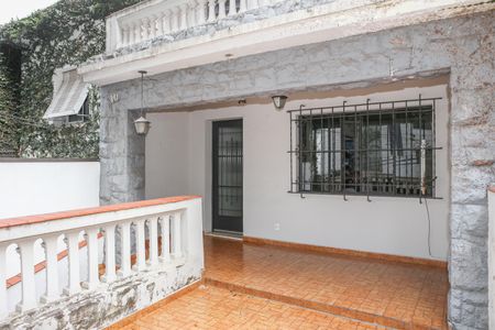 Casa à venda com 150m², 4 quartos e 1 vaga Casa à venda com 150m², 4 quartos e 1 vagaVaranda