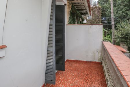 Casa à venda com 150m², 4 quartos e 1 vaga Casa à venda com 150m², 4 quartos e 1 vagaSacada dos quartos