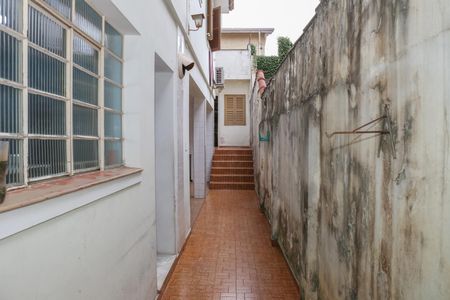 Casa à venda com 150m², 4 quartos e 1 vaga Casa à venda com 150m², 4 quartos e 1 vagaCorredor externo