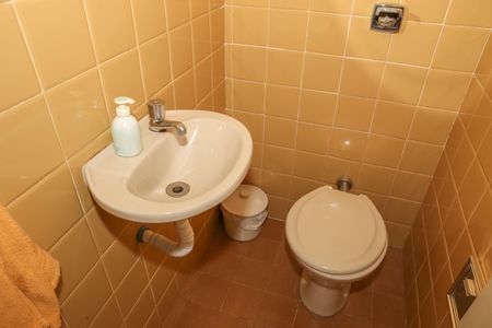 Casa à venda com 150m², 4 quartos e 1 vaga Casa à venda com 150m², 4 quartos e 1 vagaLavabo