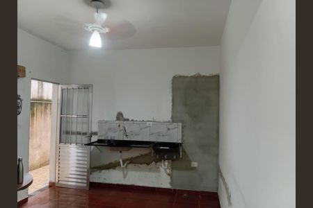 Cozinha de casa para alugar com 2 quartos, 47m² em Jardim Jacy, Guarulhos