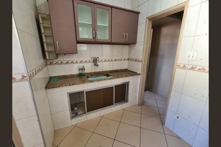Casa à venda com 84m², 3 quartos e sem vaga