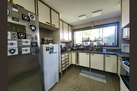 Casa de condomínio à venda com 800m², 6 quartos e 2 vagas