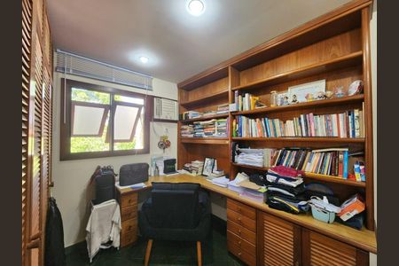 Casa de condomínio à venda com 800m², 6 quartos e 2 vagas