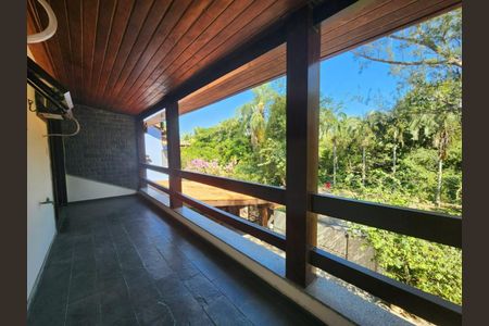 Casa de condomínio à venda com 800m², 6 quartos e 2 vagas