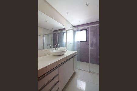 Apartamento à venda com 150m², 4 quartos e 3 vagasQuarto 1 - Suíte Banheiro 