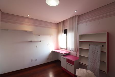 Apartamento à venda com 150m², 4 quartos e 3 vagasQuarto 3