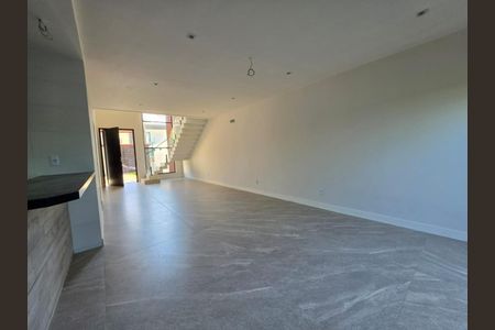 Casa de condomínio à venda com 250m², 4 quartos e 2 vagas
