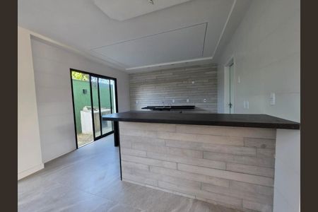 Casa de condomínio à venda com 250m², 4 quartos e 2 vagas