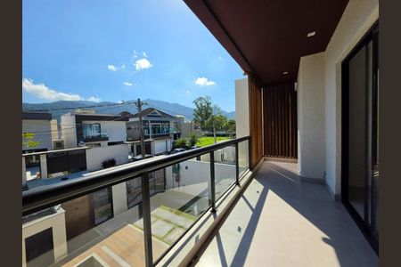 Casa de condomínio à venda com 250m², 4 quartos e 2 vagas