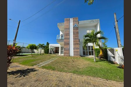 Casa de condomínio à venda com 250m², 4 quartos e 2 vagas