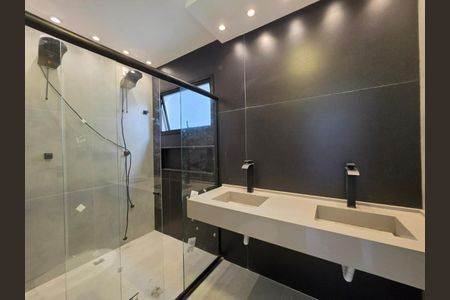 Casa de condomínio à venda com 250m², 4 quartos e 2 vagas