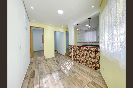 Sala de casa para alugar com 2 quartos, 100m² em Vila Osasco, Osasco