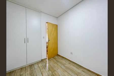 Quarto 1 de casa para alugar com 2 quartos, 100m² em Vila Osasco, Osasco