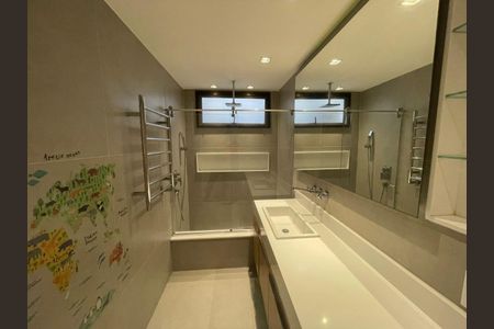 Apartamento à venda com 254m², 3 quartos e 2 vagas