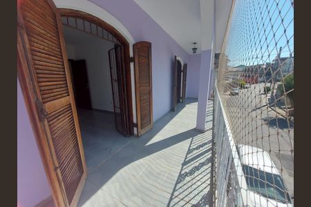 VARANDA de casa à venda com 4 quartos, 238m² em Jardim D’abril, Osasco