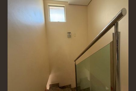 Foto 11 de casa à venda com 3 quartos, 210m² em Castelo, Belo Horizonte