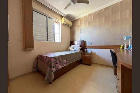 Foto 06 de casa à venda com 3 quartos, 210m² em Castelo, Belo Horizonte