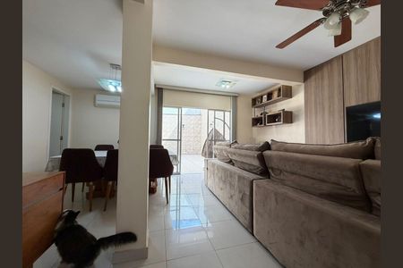 Foto 07 de casa à venda com 3 quartos, 210m² em Castelo, Belo Horizonte