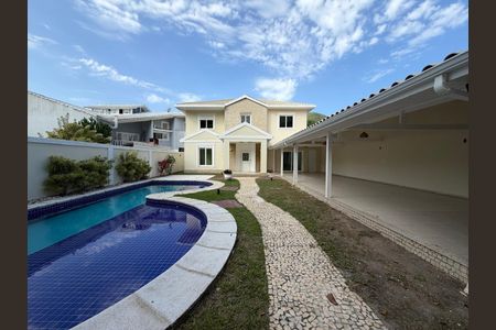 Casa de condomínio à venda com 534m², 5 quartos e 3 vagas