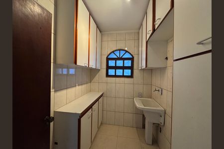 Área de Serviço de casa à venda com 3 quartos, 230m² em City Bussocaba, Osasco