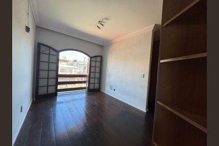 Casa à venda com 230m², 3 quartos e 2 vagas Casa à venda com 230m², 3 quartos e 2 vagasSuíte