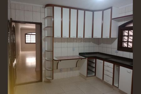 Casa à venda com 168m², 3 quartos e 2 vagas Casa à venda com 168m², 3 quartos e 2 vagasCOZINHA