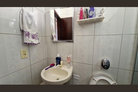 Casa à venda com 110m², 3 quartos e 2 vagasBanheiro