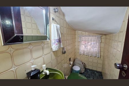 Casa à venda com 110m², 3 quartos e 2 vagasBanheiro