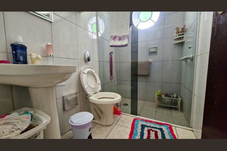 Casa à venda com 110m², 3 quartos e 2 vagasBanheiro