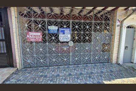 Casa à venda com 110m², 3 quartos e 2 vagasPlaca