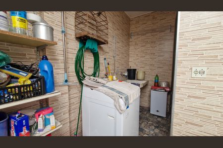 Casa à venda com 110m², 3 quartos e 2 vagasÁrea de Serviço