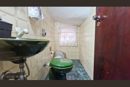 Casa à venda com 110m², 3 quartos e 2 vagasBanheiro