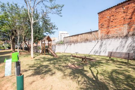 Apartamento à venda com 48m², 2 quartos e 1 vaga Apartamento à venda com 48m², 2 quartos e 1 vagaÁrea comum - Playground