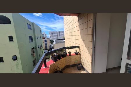 Apartamento para alugar com 82m², 2 quartos e 1 vagaVaranda