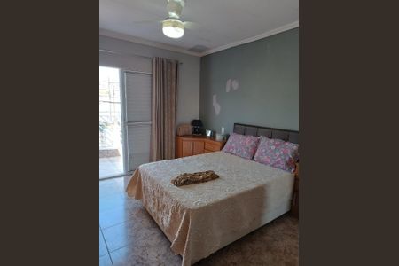 DORMITORIO de casa à venda com 4 quartos, 303m² em Jardim das Flores, Osasco