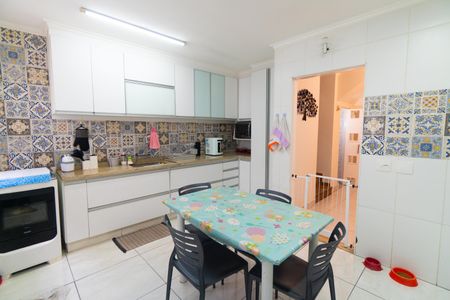 Casa à venda com 185m², 3 quartos e 2 vagasCozinha