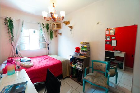 Casa à venda com 185m², 3 quartos e 2 vagasQuarto 2